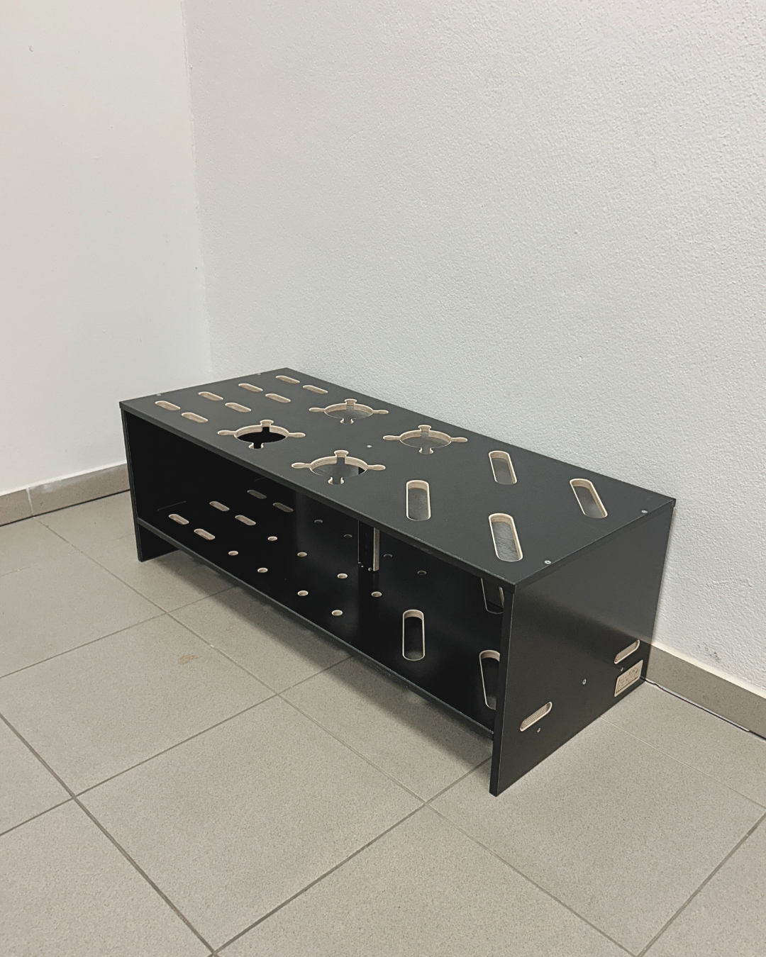 Kombinierter Skiständer für Skier, Langlaufski und Skistöcke